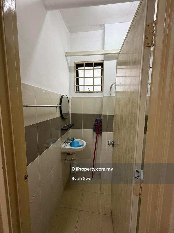 Pangsapuri untuk Dijual di Bougainvilla oleh Ryan Swe - Bathroom - iProperty.com.my