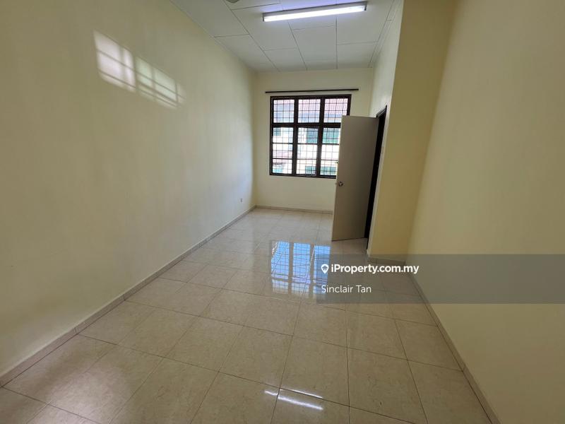 Rumah Berangkai 2 Tingkat untuk Dijual di Taman Angsa Mas, Durian Tunggal oleh Geoffery Wee - iProperty.com.my