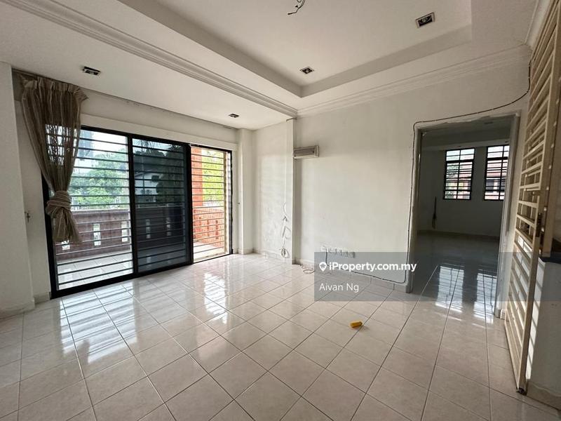 Rumah Teres 2-Tingkat untuk Dijual di Sungai Long, Bandar Sungai Long oleh Aivan Ng - iProperty.com.my