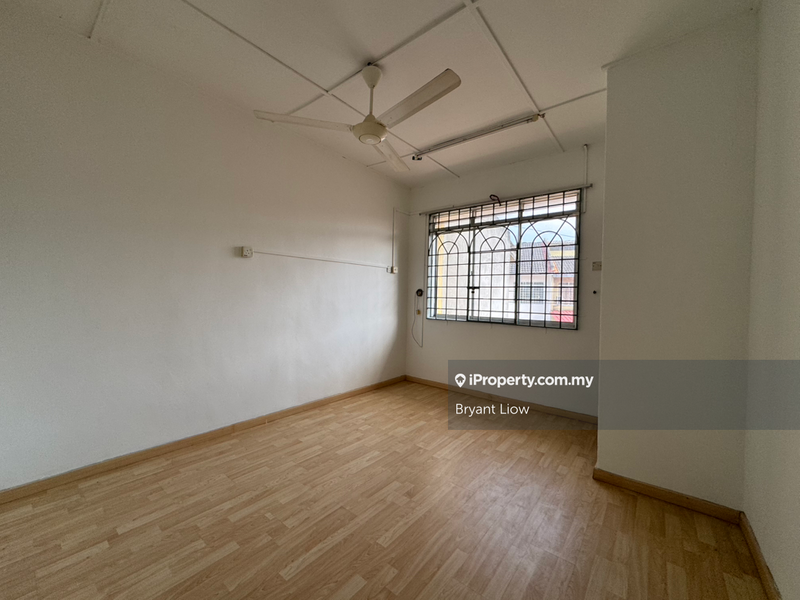 Rumah Teres 2-Tingkat untuk Dijual di Taman Merdeka, Batu Berendam oleh Bryant Liow - iProperty.com.my