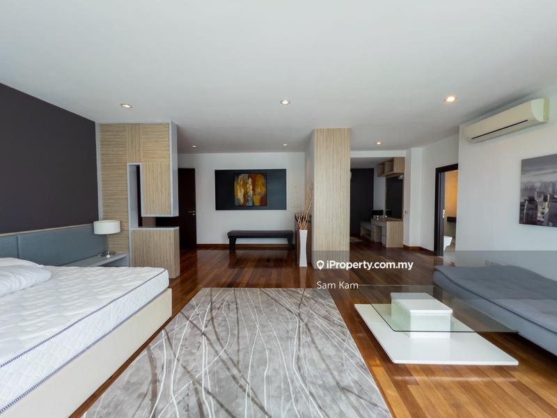 For Rent - Gurney Paragon