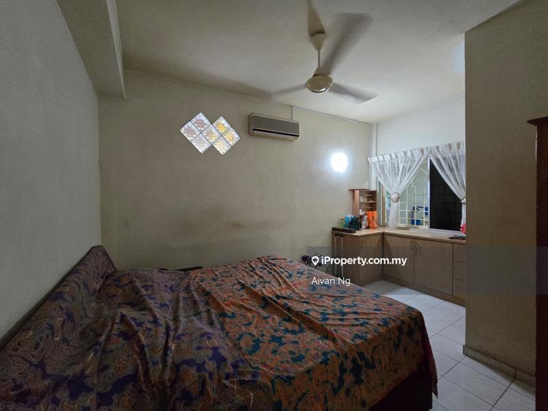 Rumah Berkembar untuk Dijual di Taman Taming Jaya, Balakong oleh Aivan Ng - iProperty.com.my
