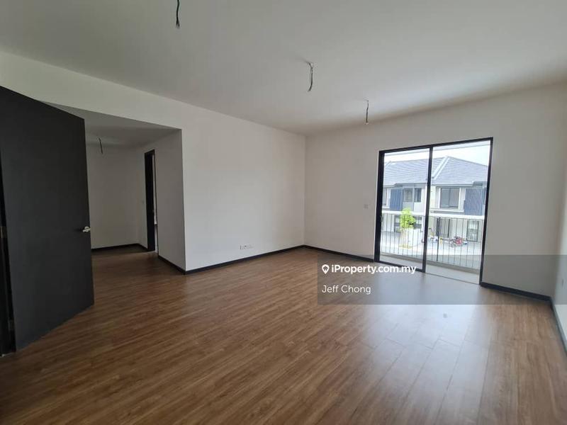 Rumah Berangkai 2 Tingkat untuk Dijual di Telok Panglima Garang, Selangor oleh Jeff Chong - iProperty.com.my