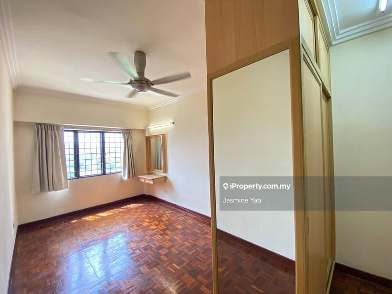 For Sale - Anjung Hijau (Greenfields)