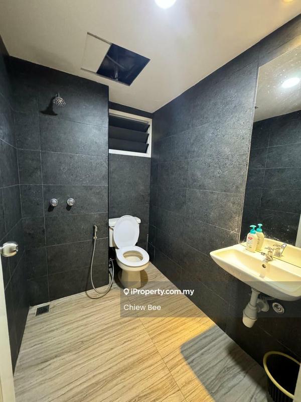 Condominium for Rent in Gurney Park Condominium by Chiew Bee - Bathroom - iProperty.com.my