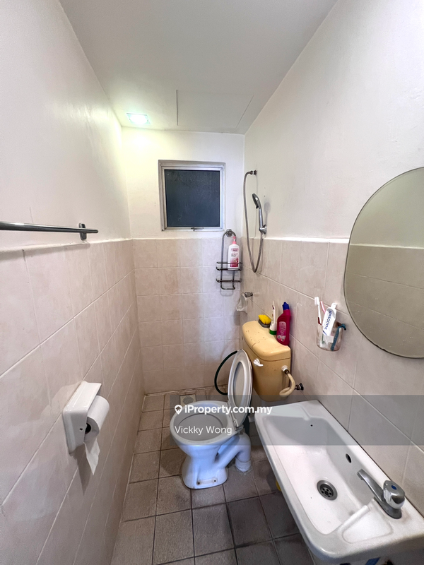 Pangsapuri untuk Dijual di Pandan Court oleh Vickky Wong - iProperty.com.my