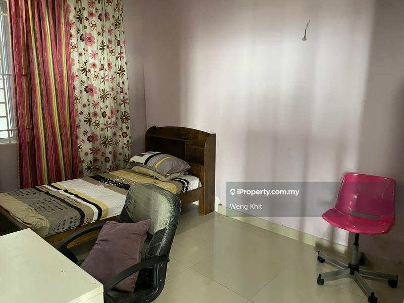 Condominium for Sale in Platinum Hill PV 8 by Weng Khit - iProperty.com.my