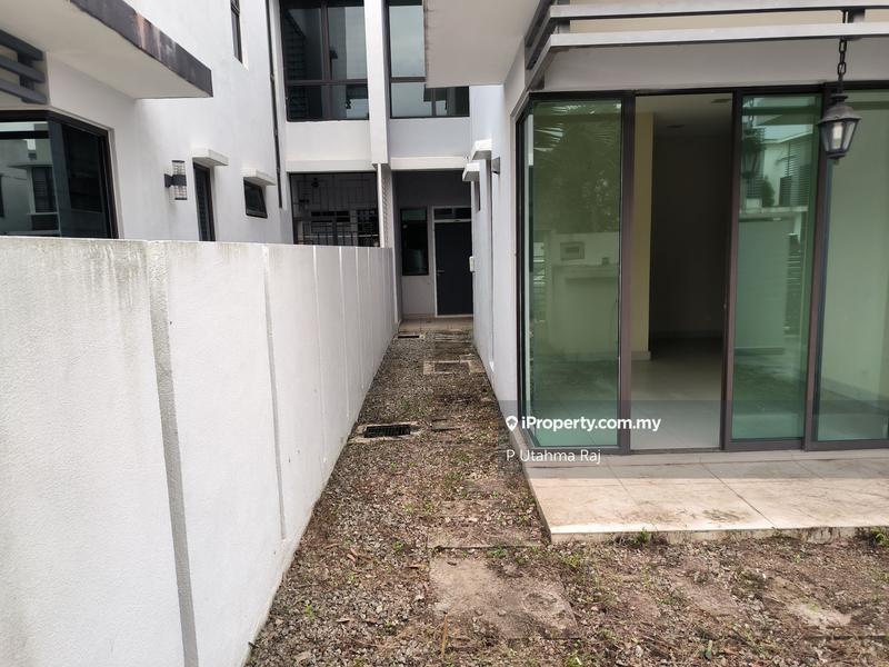 Rumah Berkembar untuk Dijual di 4akpx, Shah Alam oleh P Utahma Raj - iProperty.com.my