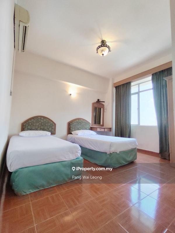 Apartment for Sale in Glory Beach Resort by Pang Wai Leong - iProperty.com.my