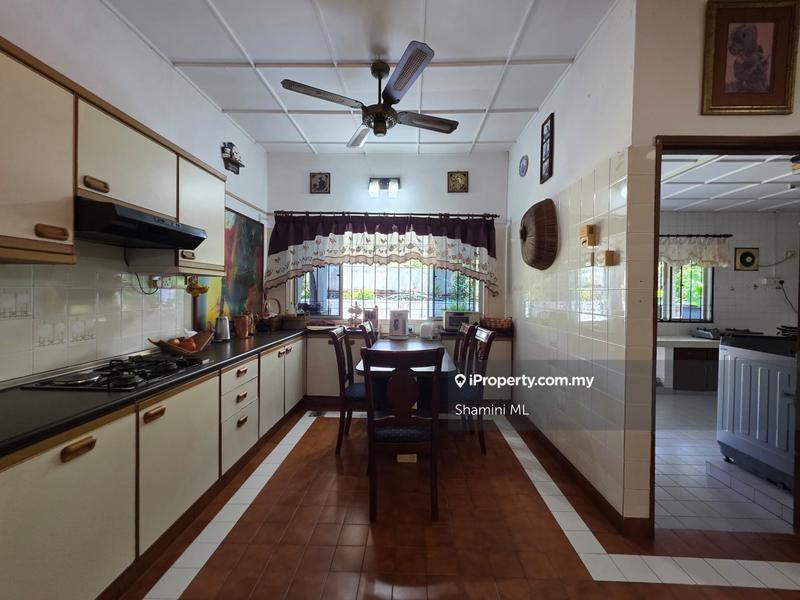 Bungalow House for Sale in Seksyen 5, Petaling Jaya by Shamini ML - iProperty.com.my