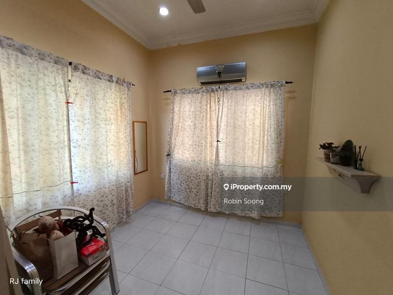 Semi-Detached House for Sale in Ujong Pasir, Melaka by Robin Soong - iProperty.com.my