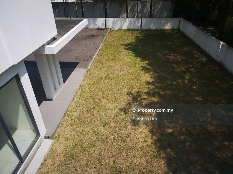 Rumah Flat untuk Dijual di Taman Saujana Puchong oleh Christina Lim - iProperty.com.my