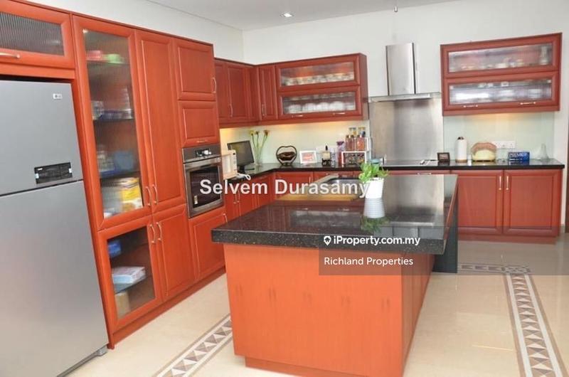 Banglo untuk Dijual di 2 Storey Bungalow @ Seksyen 7, Shah Alam, Shah Alam oleh Selvem Durasamy - iProperty.com.my