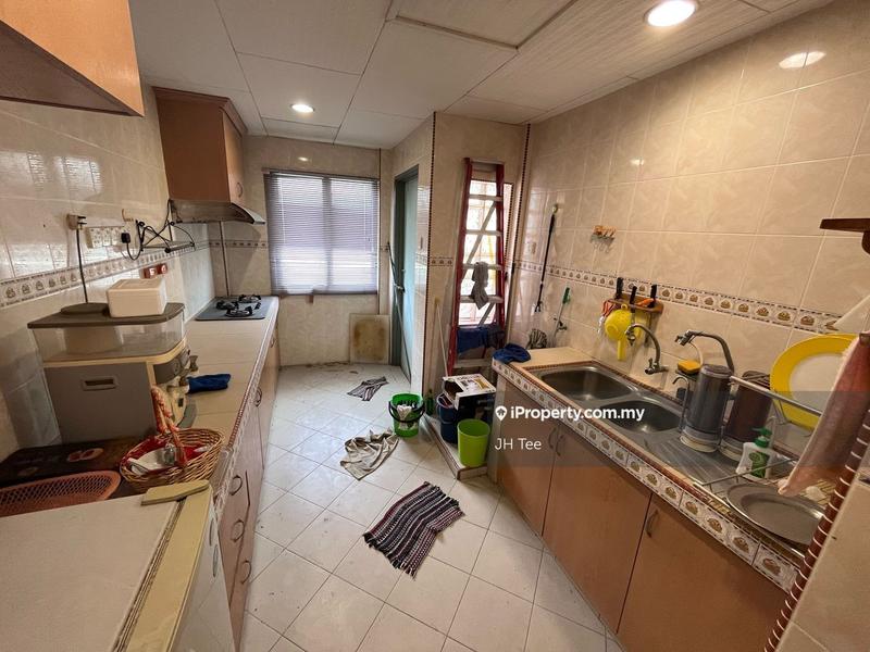 Apartment for Sale in Casa Venicia Apartment by JH Tee - iProperty.com.my