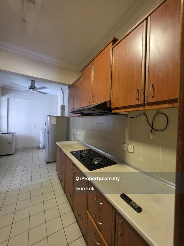 Condominium for Sale in Riana Green Condominium by Ivan Kok - Kitchen - iProperty.com.my