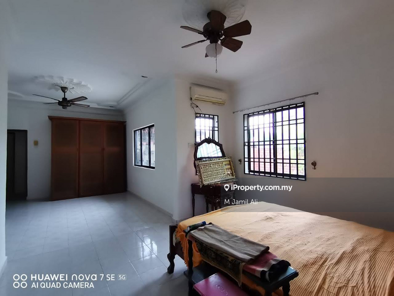 Bungalow House for Sale in Kampung Melayu, Kluang by M Jamil Ali - iProperty.com.my