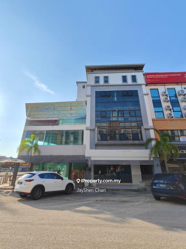 For Sale - Shop hotel