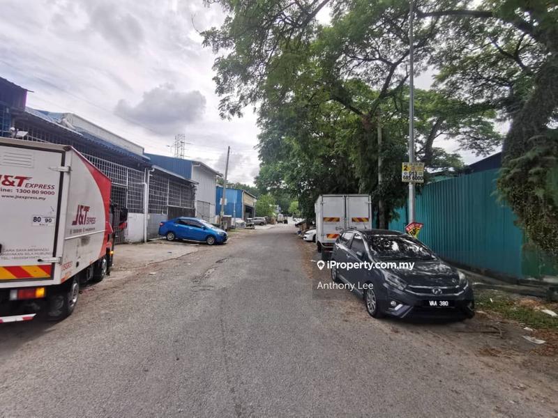 For Rent - Selayang Utama Batu Caves 1.5 storey factory 2160 sqft