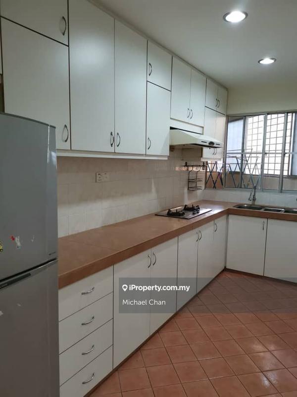 Condominium for Sale in La Vista Condominiums by Michael Chan - iProperty.com.my