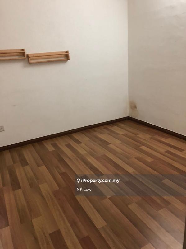 Kondominium untuk Dijual di Bayan Villa, Seri Kembangan oleh NK Lew - iProperty.com.my