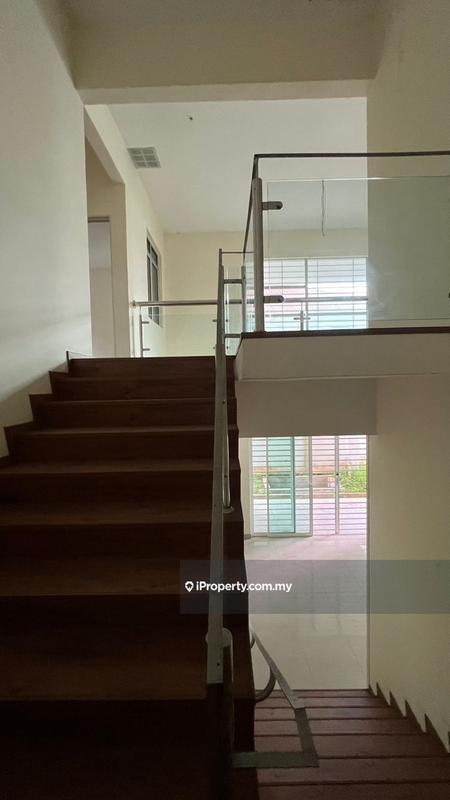 Rumah Berkembar untuk Dijual di Semenyih, Selangor oleh Robert See - iProperty.com.my