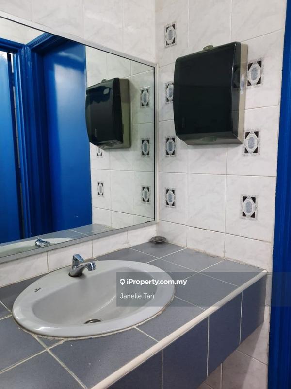 Pejabat untuk Disewa di Seksyen 16, Petaling Jaya oleh Janelle Tan - iProperty.com.my