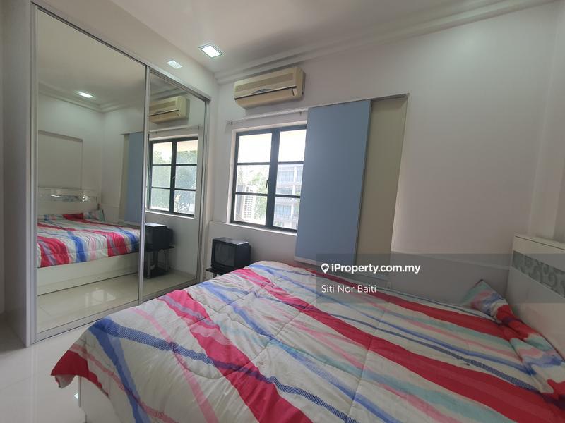 Rumah Bandar untuk Dijual di Ampang Hilir, Ampang oleh Siti Beeb - iProperty.com.my