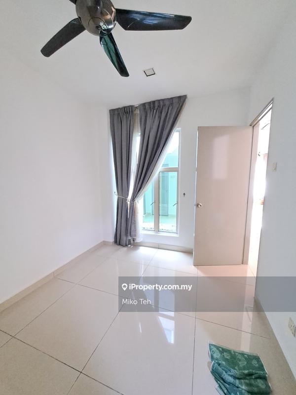 Rumah Teres 2-Tingkat untuk Dijual di Taman Lestari Putra, Seri Kembangan oleh Miko Teh - iProperty.com.my