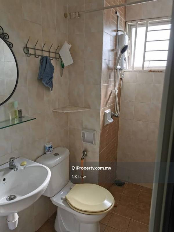 Apartment for Sale in Puteri Bayu Apartment by NK Lew - iProperty.com.my