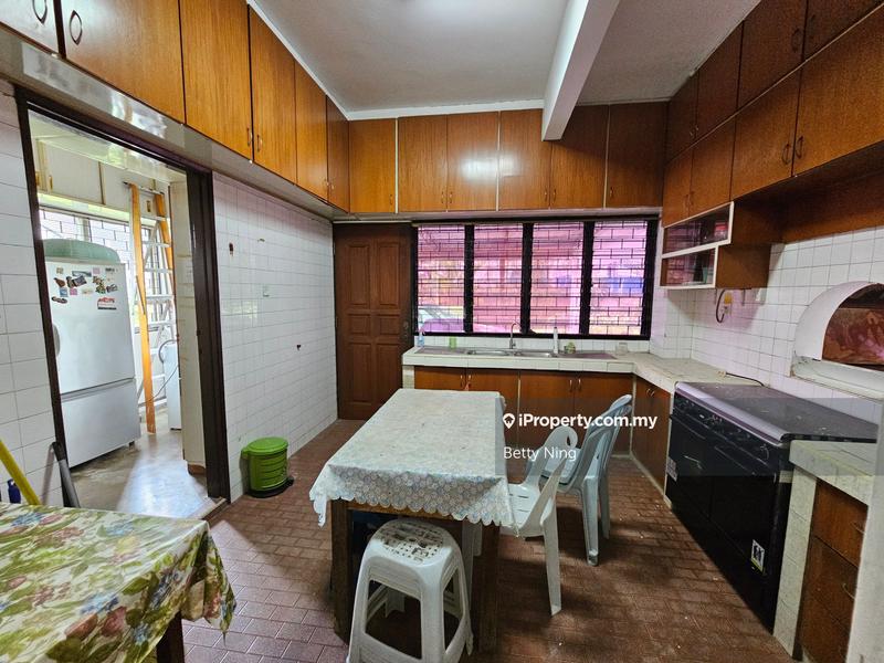 Bungalow House for Sale in Taman Seputeh, Seputeh by Betty Ning - iProperty.com.my