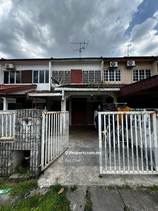 Townhouse for Sale in Taman Bukit Raja, Klang by Eric Chai - iProperty.com.my