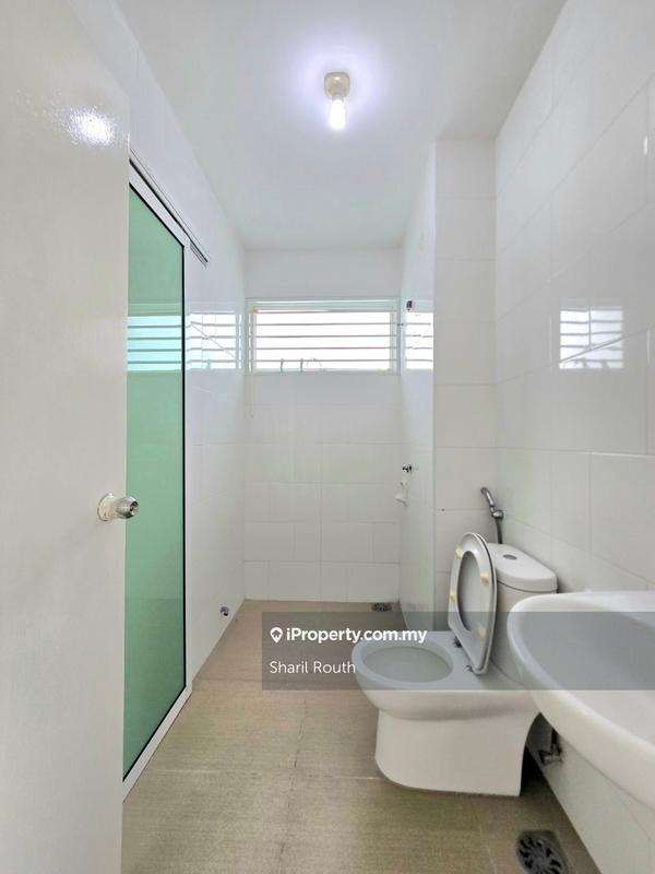3-storey Terraced House for Sale in Taman Nadayu 92, Kajang by Sharil Routh - iProperty.com.my