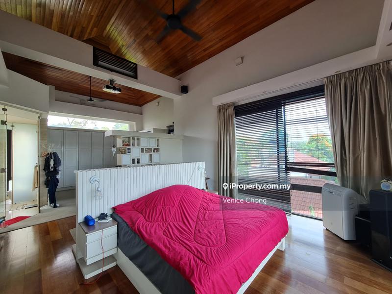 Bungalow House for Sale in Bukit Gita Bayu, Seri Kembangan by Venice Chong - iProperty.com.my
