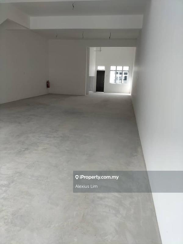 For Rent - Taman Pulai Hijauan -Shoplot (Gf)