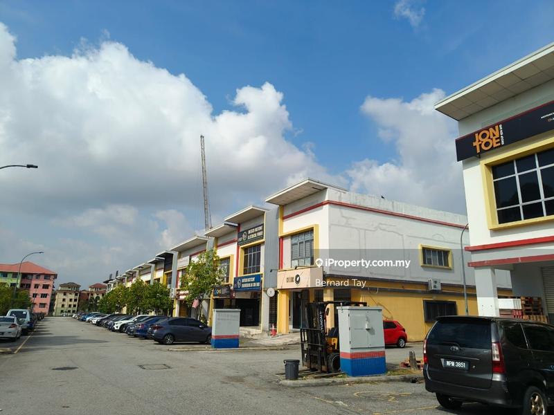 Shop / Office untuk Dijual di Subang Pelangi, Seksyen U5, Shah Alam oleh Bernard Tay - iProperty.com.my