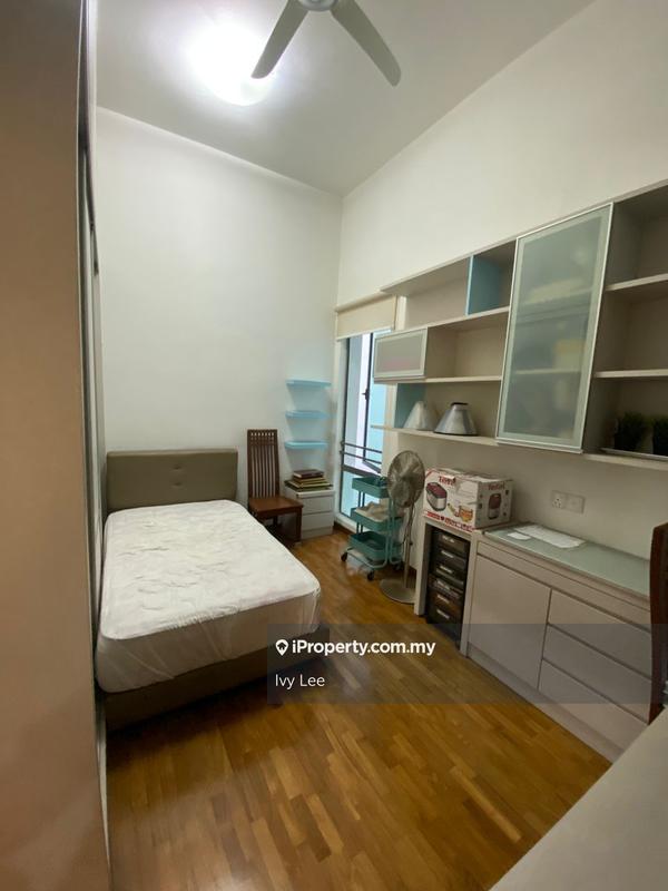Pangsapuri untuk Dijual di Molek Pine 3 oleh Ivy Lee - iProperty.com.my