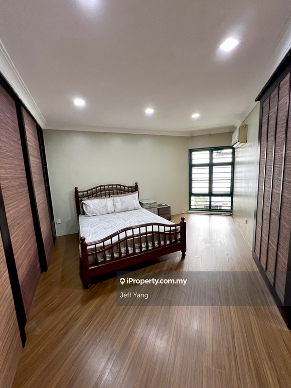 Kondominium untuk Dijual di The Straits View Condominium oleh Jeff Yang - iProperty.com.my