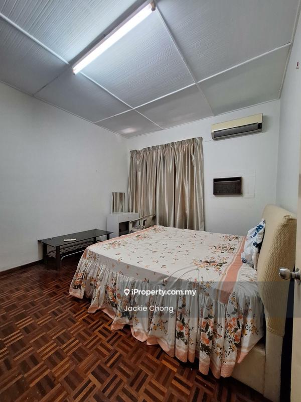2-storey Terraced House for Sale in Taman Overseas Union (Taman Oug), Jalan Klang Lama (Old Klang Road) by Jackie Chong - Bedroom - iProperty.com.my