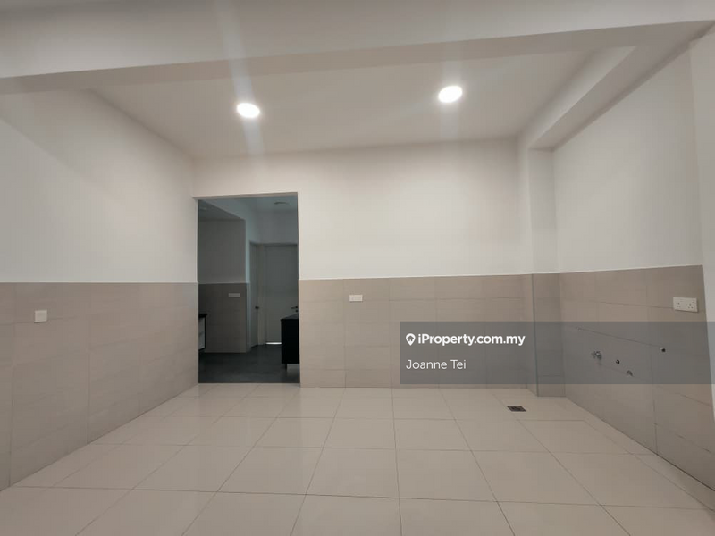 3-storey Terraced House for Sale in Lakepoint Residence, Cyberjaya by Joanne Tei - iProperty.com.my