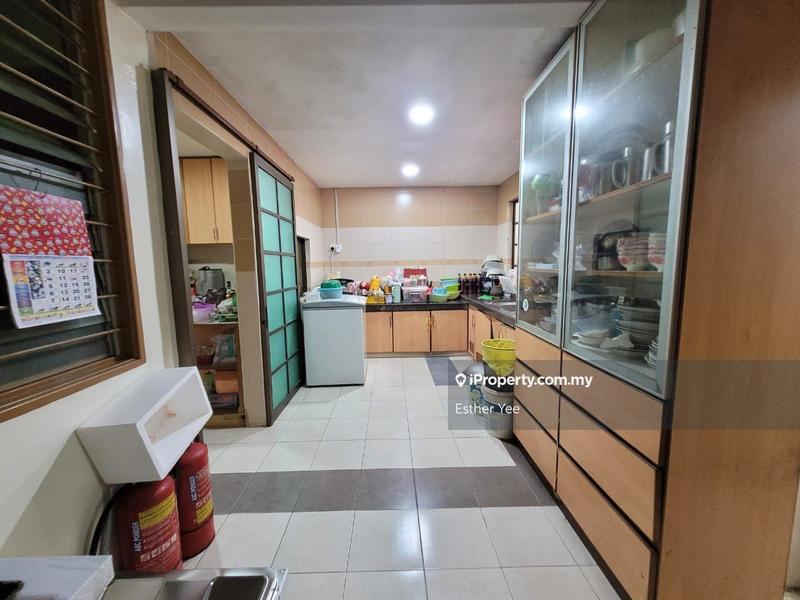Rumah Teres 3-Tingkat untuk Dijual di Taman Dagang Permai, Ampang oleh Esther Yee - iProperty.com.my