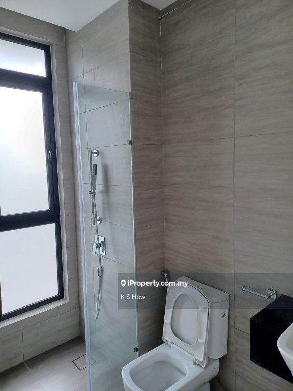 Rumah Teres 4-Tingkat untuk Dijual di Seri Kembangan, Selangor oleh K S Hew - iProperty.com.my
