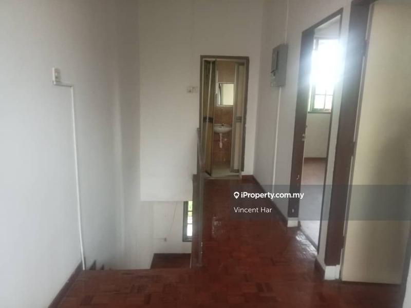 Bungalow House for Sale in Taman Desa Bayu, Lumut by Vincent Har - iProperty.com.my