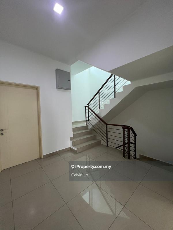 3-storey Terraced House for Sale in Kinrara Residence, BK, Damai Utama, Puchong, Puchong by Calvin Lo - iProperty.com.my