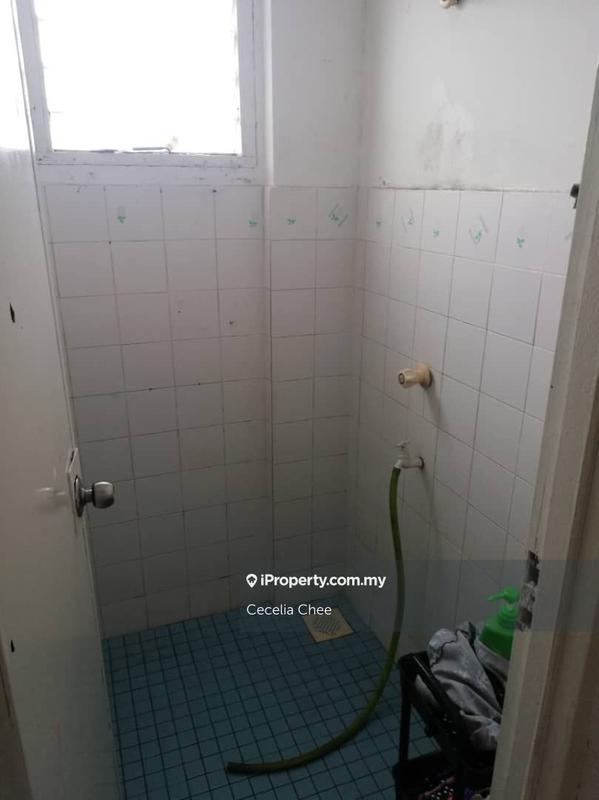 Rumah Pangsa untuk Dijual di Puchong Utama Court 1 oleh Cecelia Chee - iProperty.com.my