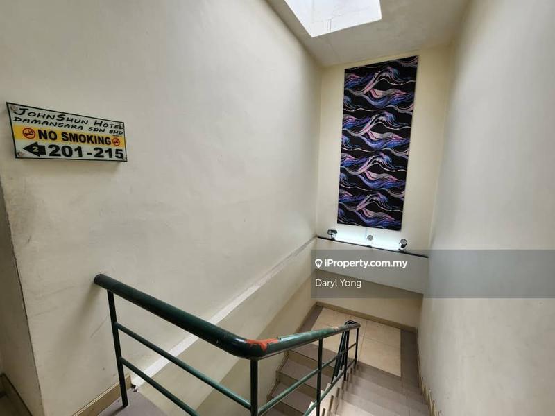 For Rent - VALUE DEAL: 4 Storey Corner lot Hotel for RENT