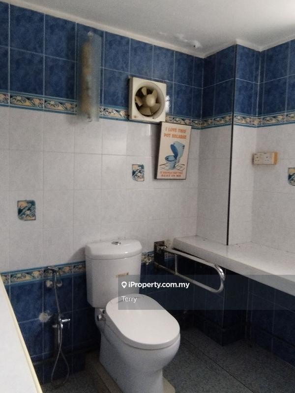 Rumah Berangkai 2 Tingkat untuk Dijual di Taman Subang Mewah, Subang Jaya oleh Terry - iProperty.com.my