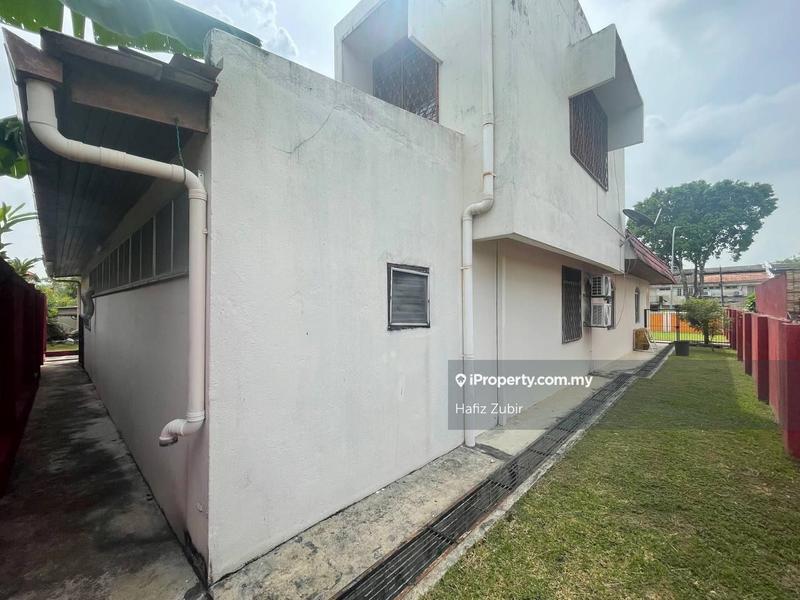 Bungalow House for Sale in Kelana Jaya, Petaling Jaya by Hafiz Zubir - iProperty.com.my