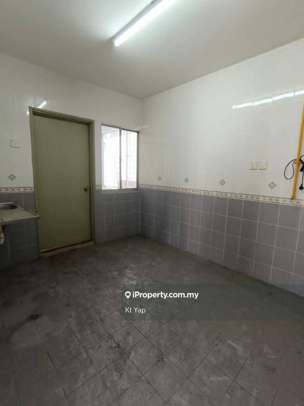 Condominium for Sale in Amadesa Resort Condominium by Kt Yap - iProperty.com.my