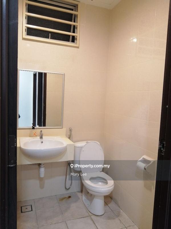 Kondominium untuk Dijual di The Brezza oleh Mary Lee - iProperty.com.my