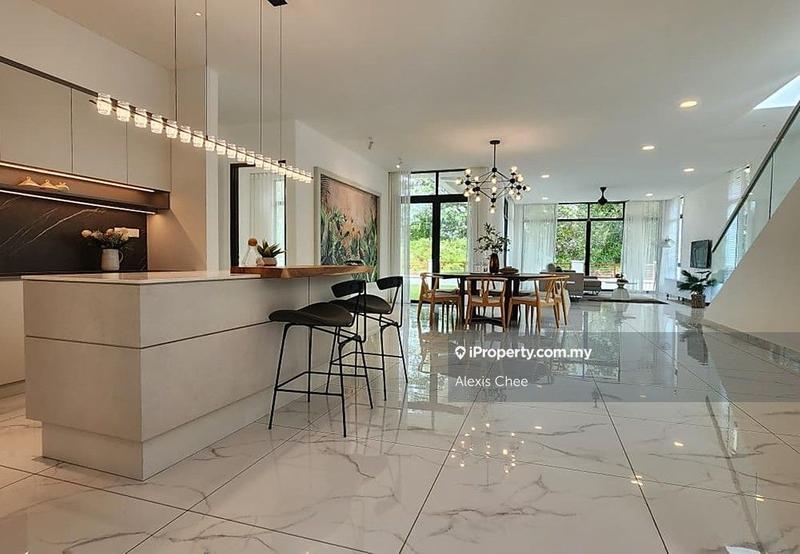 Bungalow House for Sale in Hilltop Mansions, Meru Valley Golf Resort, Ipoh by Alexis Chee - iProperty.com.my